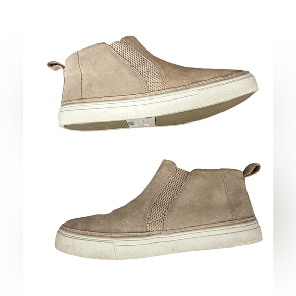 TOMS tan suede high top slip on shoes women’s size 8.5W - Picture 3 of 8